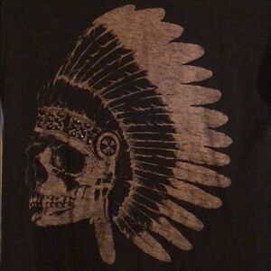 EXPRESS INDIAN SKULL HEAD TEE SIZE S//P